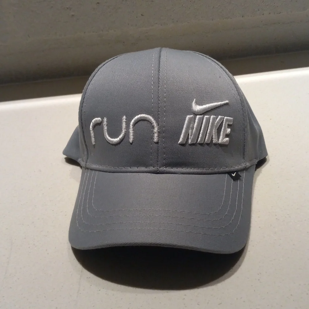 Nike hat 🧢 - Picture 5 of 5